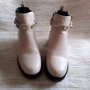 NICOLE MILLER BEIGE BOOTS (9)